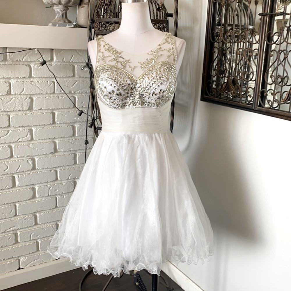 MAY QUEEN COUTURE USA TULLE SILVER BEADED DRESS 8 PROM COCKTAIL